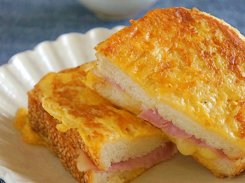 マヨで簡単♪ハム＆チーズのフレンチトースト風サンド